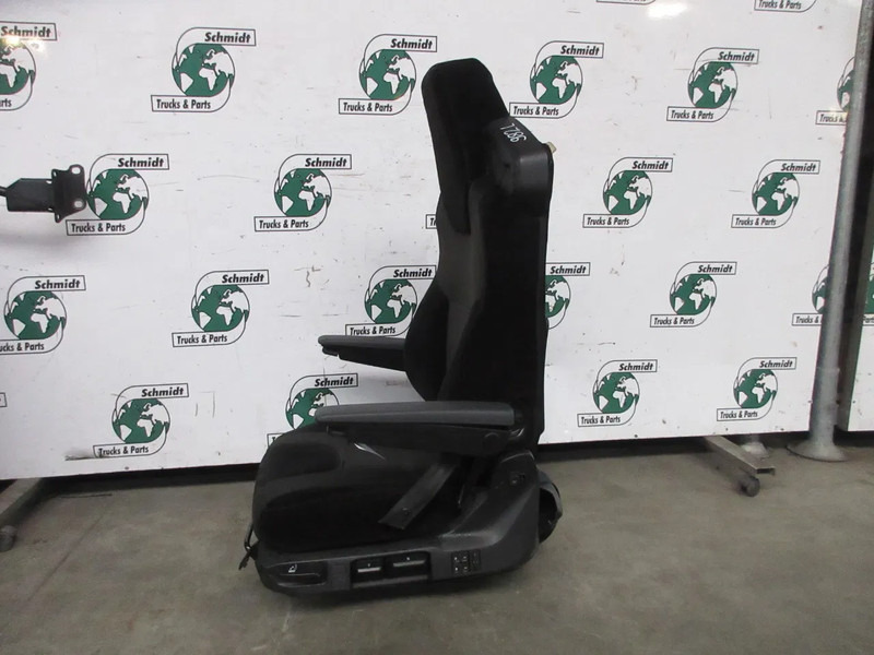 MAN 81.62310-6441 // 81.62310-6436 STOELEN SET MAN TGX 18.470 MODEL 2022 - Сидіння в категорії Вантажівки: фото 2 MAN 81.62310-6441 // 81.62310-6436 STOELEN SET MAN TGX 18.470 MODEL 2022 - Сидіння в категорії Вантажівки: фото 2