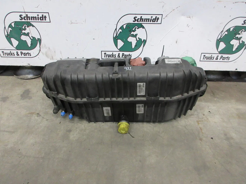 Mercedes-Benz A 960 501 90 03 WATERTANK MERCEDES BENZ 1833 MP4 EURO 6 - Розширювальний бачок в категорії Вантажівки: фото 3 Mercedes-Benz A 960 501 90 03 WATERTANK MERCEDES BENZ 1833 MP4 EURO 6 - Розширювальний бачок в категорії Вантажівки: фото 3
