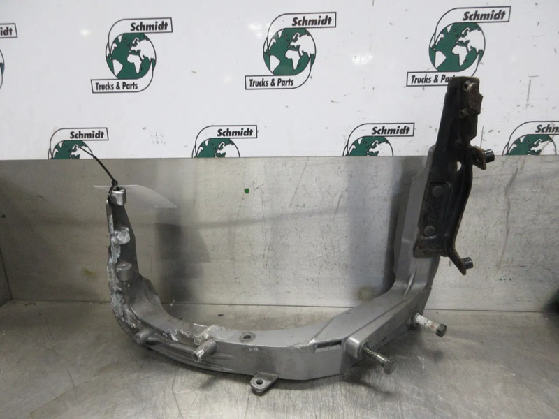 Scania 2479060 KOPLAMP BUMPER DRAGER SCANIA S 450 NGS - Рама/ Шасі в категорії Вантажівки: фото 3 Scania 2479060 KOPLAMP BUMPER DRAGER SCANIA S 450 NGS - Рама/ Шасі в категорії Вантажівки: фото 3