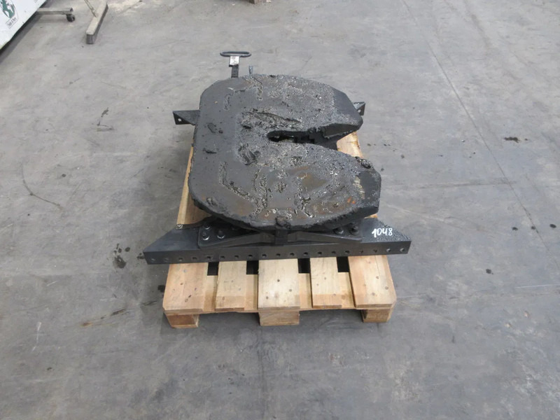 Volvo 21587522 // SAF HOLLAND G50-X D 152,3 U20,0 SK-S 3620 21587522 // SAF HOLLAND G50-X D 152,3 U20,0 SK-S 3620 MODEL 2023 - Сідло в категорії Вантажівки: фото 3 Volvo 21587522 // SAF HOLLAND G50-X D 152,3 U20,0 SK-S 3620 21587522 // SAF HOLLAND G50-X D 152,3 U20,0 SK-S 3620 MODEL 2023 - Сідло в категорії Вантажівки: фото 3