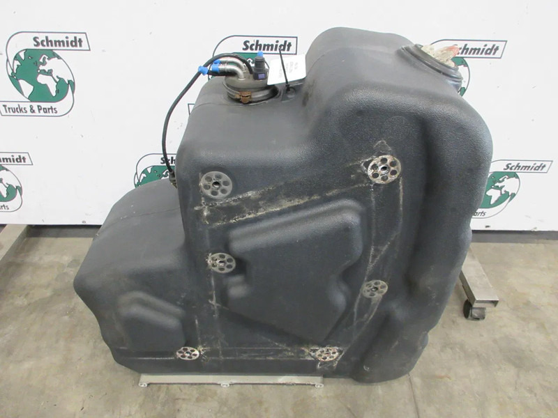 Volvo 21645367 // 23251720 // AD BLUE TANK VOLVO FM 370 EURO 6 MODEL 2018 - Паливний бак в категорії Вантажівки: фото 4 Volvo 21645367 // 23251720 // AD BLUE TANK VOLVO FM 370 EURO 6 MODEL 2018 - Паливний бак в категорії Вантажівки: фото 4