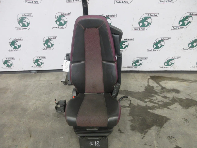 Volvo 23766412 // 23764396 STOELEN SET LUCHTGEVEERT R+L FM MODEL 2023 - Сидіння в категорії Вантажівки: фото 4 Volvo 23766412 // 23764396 STOELEN SET LUCHTGEVEERT R+L FM MODEL 2023 - Сидіння в категорії Вантажівки: фото 4