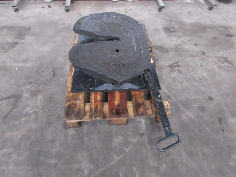 Jost JSK 42 MK 26 DRCL MAN 18.420 SCHOTEL MODEL 2020 JSK 42 MK 26 DRCL MAN 18.420 SCHOTEL MODEL 2020 - Сідло в категорії Вантажівки: фото 2 Jost JSK 42 MK 26 DRCL MAN 18.420 SCHOTEL MODEL 2020 JSK 42 MK 26 DRCL MAN 18.420 SCHOTEL MODEL 2020 - Сідло в категорії Вантажівки: фото 2