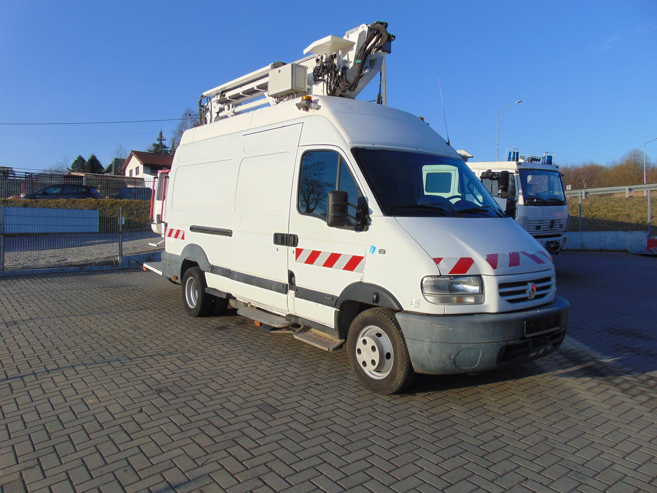 RENAULT Mascott 2,8dCi 110 L2H3 France Elevateur 152TTF 162TTF - Автовишка: фото 2 RENAULT Mascott 2,8dCi 110 L2H3 France Elevateur 152TTF 162TTF - Автовишка: фото 2
