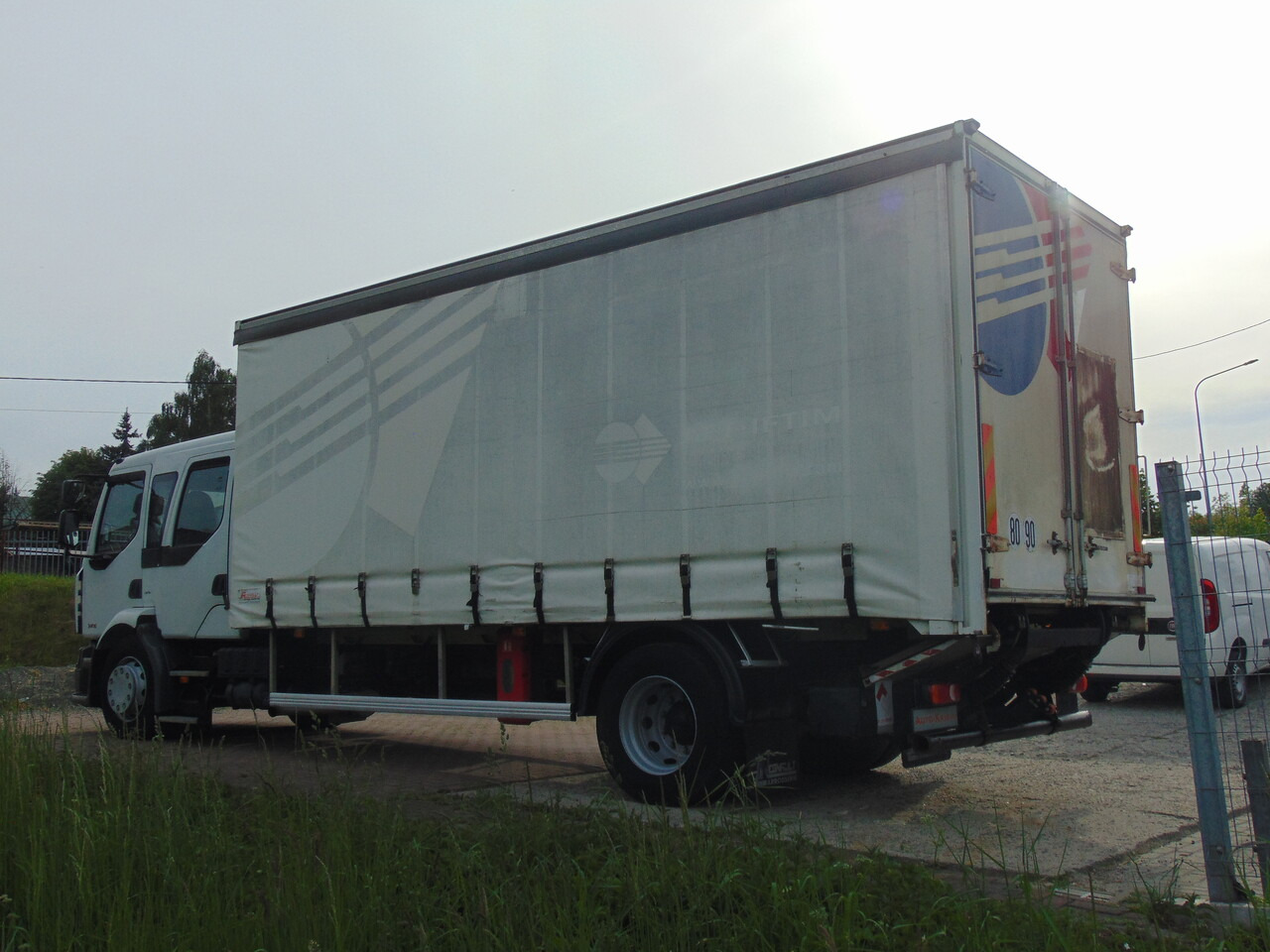 RENAULT Midlum 240DXi - Тентована вантажівка: фото 3 RENAULT Midlum 240DXi - Тентована вантажівка: фото 3