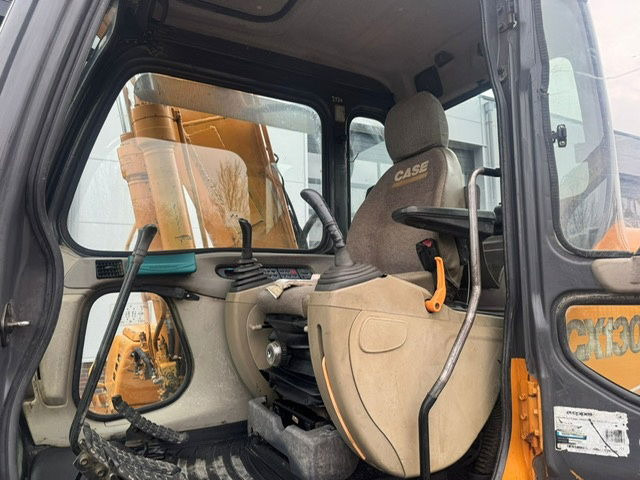 Гусеничний екскаватор Case CX130: фото 11