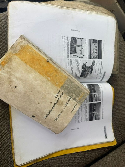 Гусеничний екскаватор Case CX130: фото 13