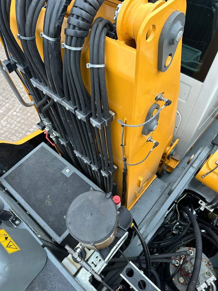 Перевантажувач Liebherr LH 30 M: фото 19