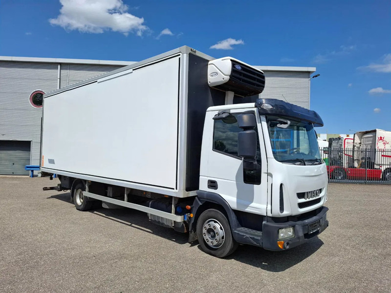 Iveco EuroCargo 120 / COOL TRUCK / CARRIER XARIOS 600 / PLATFORM 2000KG / ONLY:340634 KM / AIRCO / MANUAL / EURO-6 / 2014 - Ізотермічна вантажівка: фото 2 Iveco EuroCargo 120 / COOL TRUCK / CARRIER XARIOS 600 / PLATFORM 2000KG / ONLY:340634 KM / AIRCO / MANUAL / EURO-6 / 2014 - Ізотермічна вантажівка: фото 2
