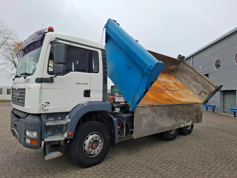 MAN TGA 26.310 / 6X4 / 2XBIG AXLE / 2SIDE TIPPER / ONLY:545423 KM / TUV:06-05-2026 / FULL-STEEL / AIRCO / MANUAL / EURO-4 / 2005 - Самоскид вантажівка: фото 2 MAN TGA 26.310 / 6X4 / 2XBIG AXLE / 2SIDE TIPPER / ONLY:545423 KM / TUV:06-05-2026 / FULL-STEEL / AIRCO / MANUAL / EURO-4 / 2005 - Самоскид вантажівка: фото 2