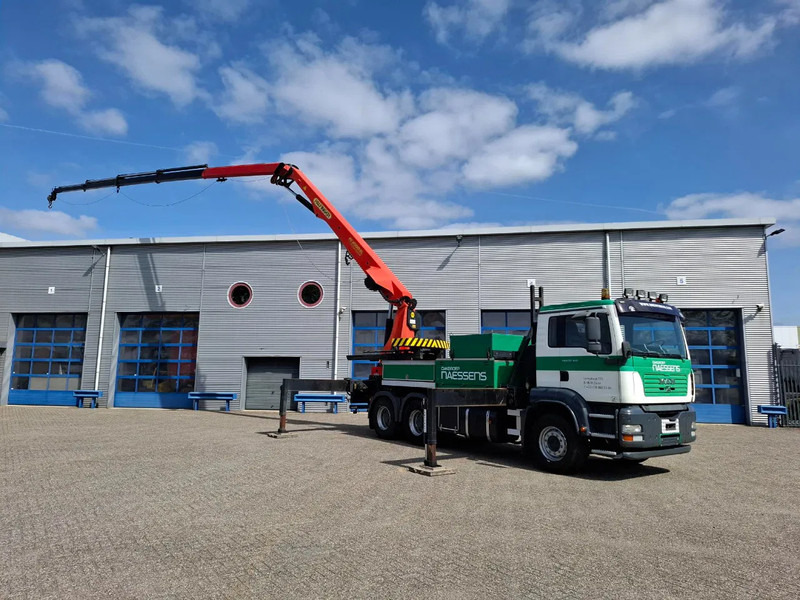 MAN TGA 33.410 / 6X4 / PALFINGER PK4000 1EL ROOFER CRANE / 25M / REMOTE / 2X BIG AXLE / 490677 KM / MANUAL / EURO-3 / 2005 - Вантажівка з маніпулятором: фото 5 MAN TGA 33.410 / 6X4 / PALFINGER PK4000 1EL ROOFER CRANE / 25M / REMOTE / 2X BIG AXLE / 490677 KM / MANUAL / EURO-3 / 2005 - Вантажівка з маніпулятором: фото 5