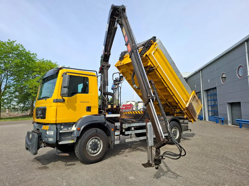 MAN TGM 18.250 / 4X4 / NL TRUCK / TUV:30-04-2026 / 118783 KM / HMF 1110 K2 / ROTATOR / GOOD TYRES / FULL-STEEL / DRUM BRAKES / MANUA - Самоскид вантажівка, Вантажівка з маніпулятором: фото 1 MAN TGM 18.250 / 4X4 / NL TRUCK / TUV:30-04-2026 / 118783 KM / HMF 1110 K2 / ROTATOR / GOOD TYRES / FULL-STEEL / DRUM BRAKES / MANUA - Самоскид вантажівка, Вантажівка з маніпулятором: фото 1