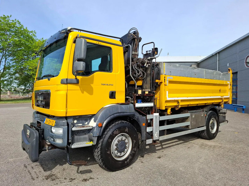 MAN TGM 18.250 / 4X4 / NL TRUCK / TUV:30-04-2026 / 118783 KM / HMF 1110 K2 / ROTATOR / GOOD TYRES / FULL-STEEL / DRUM BRAKES / MANUA - Самоскид вантажівка, Вантажівка з маніпулятором: фото 3 MAN TGM 18.250 / 4X4 / NL TRUCK / TUV:30-04-2026 / 118783 KM / HMF 1110 K2 / ROTATOR / GOOD TYRES / FULL-STEEL / DRUM BRAKES / MANUA - Самоскид вантажівка, Вантажівка з маніпулятором: фото 3