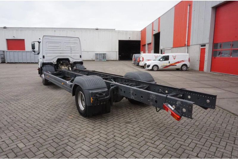 Mercedes-Benz ATEGO 1221 / ENGINE RUNNING / ONLY:253095 KM / AUTOMATIC / EURO-6 / 2017 - Вантажівка шасі: фото 3 Mercedes-Benz ATEGO 1221 / ENGINE RUNNING / ONLY:253095 KM / AUTOMATIC / EURO-6 / 2017 - Вантажівка шасі: фото 3