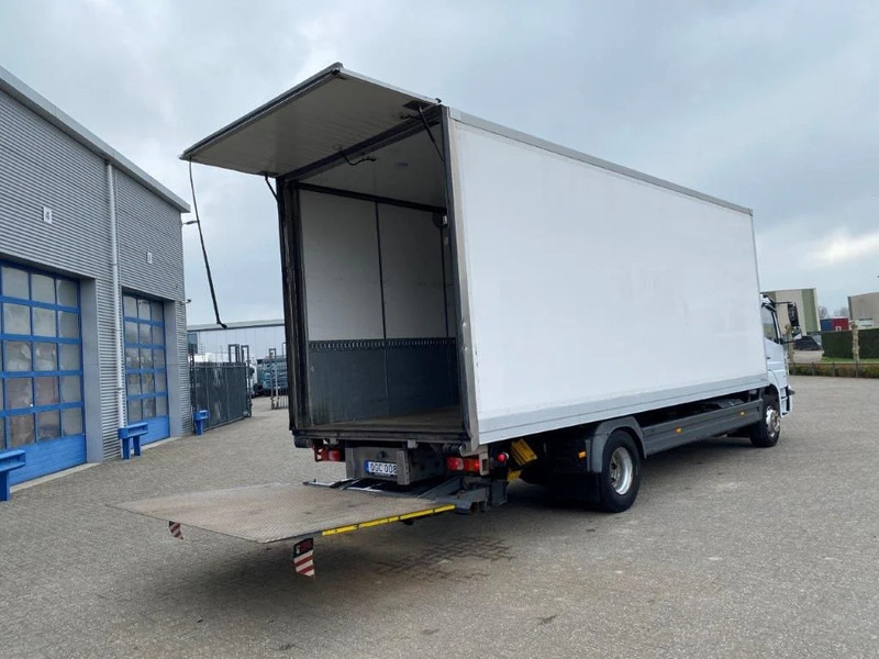 Mercedes-Benz ATEGO 1624 / AUTOMATIC / CLOSED BOX / SIDE DOORS / AIRCO / LWDS / FCW / EURO-6 / 2016 - Вантажівка з закритим кузовом: фото 4 Mercedes-Benz ATEGO 1624 / AUTOMATIC / CLOSED BOX / SIDE DOORS / AIRCO / LWDS / FCW / EURO-6 / 2016 - Вантажівка з закритим кузовом: фото 4
