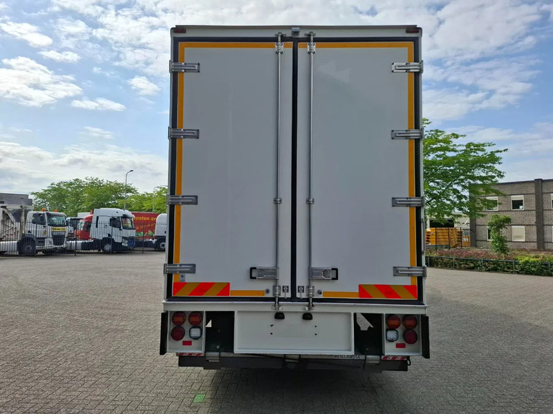 Mercedes-Benz Actros 1843 / GERMAN FLOWER TRUCK / 162021 KM / ISOLATED BOX / COOL & HEATED / NAVI / PLATFORM 1500 KG / TOP CONDITION / FULL-AI - Торговий вантажівка: фото 4 Mercedes-Benz Actros 1843 / GERMAN FLOWER TRUCK / 162021 KM / ISOLATED BOX / COOL & HEATED / NAVI / PLATFORM 1500 KG / TOP CONDITION / FULL-AI - Торговий вантажівка: фото 4