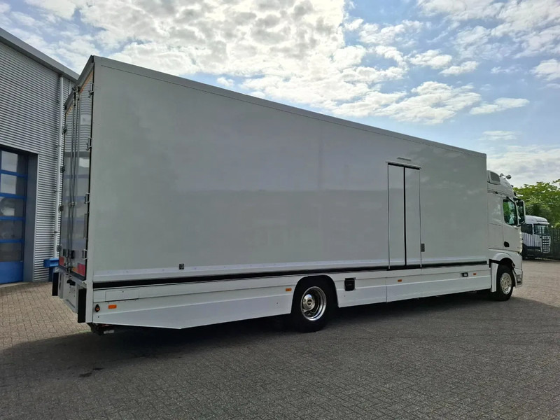 Mercedes-Benz Actros 1843 / GERMAN FLOWER TRUCK / 162021 KM / ISOLATED BOX / COOL & HEATED / NAVI / PLATFORM 1500 KG / TOP CONDITION / FULL-AI - Торговий вантажівка: фото 5 Mercedes-Benz Actros 1843 / GERMAN FLOWER TRUCK / 162021 KM / ISOLATED BOX / COOL & HEATED / NAVI / PLATFORM 1500 KG / TOP CONDITION / FULL-AI - Торговий вантажівка: фото 5