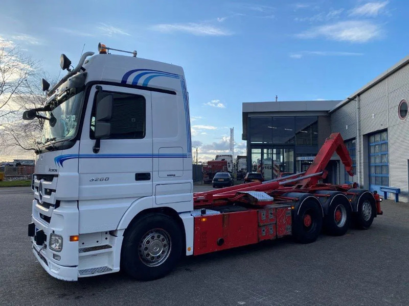 Mercedes-Benz Actros 3260 V8 / 15,9L / 8X4 / BIG AXLE / PALFINGER T26 HOOKLIFT / LIFT+LENKACHSE / FULL-AIR / AIRCO / AUTOMATIC / EURO-5 / 2013 - Гаковий мультиліфт вантажівка: фото 2 Mercedes-Benz Actros 3260 V8 / 15,9L / 8X4 / BIG AXLE / PALFINGER T26 HOOKLIFT / LIFT+LENKACHSE / FULL-AIR / AIRCO / AUTOMATIC / EURO-5 / 2013 - Гаковий мультиліфт вантажівка: фото 2