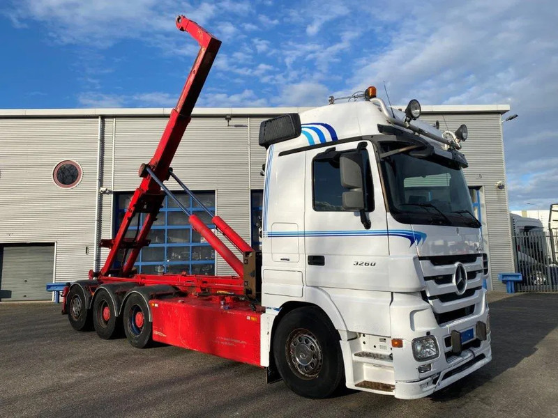 Mercedes-Benz Actros 3260 V8 / 15,9L / 8X4 / BIG AXLE / PALFINGER T26 HOOKLIFT / LIFT+LENKACHSE / FULL-AIR / AIRCO / AUTOMATIC / EURO-5 / 2013 - Гаковий мультиліфт вантажівка: фото 4 Mercedes-Benz Actros 3260 V8 / 15,9L / 8X4 / BIG AXLE / PALFINGER T26 HOOKLIFT / LIFT+LENKACHSE / FULL-AIR / AIRCO / AUTOMATIC / EURO-5 / 2013 - Гаковий мультиліфт вантажівка: фото 4