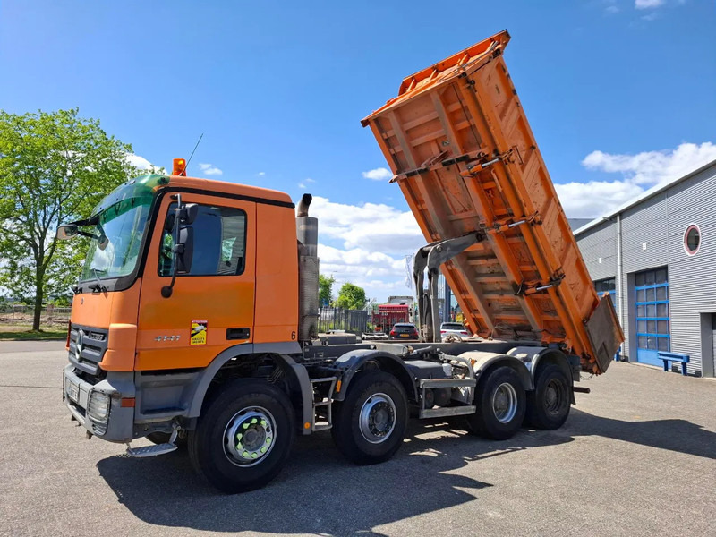 Mercedes-Benz Actros 4141 / 3SIDE MEILLER TIPPER / FULL-STEEL / DRUM BRAKES / ONLY:535937 KM / 2XSTEERING AXLE / AIRCO / AUTOMATIC / EURO-3 / - Самоскид вантажівка: фото 1 Mercedes-Benz Actros 4141 / 3SIDE MEILLER TIPPER / FULL-STEEL / DRUM BRAKES / ONLY:535937 KM / 2XSTEERING AXLE / AIRCO / AUTOMATIC / EURO-3 / - Самоскид вантажівка: фото 1
