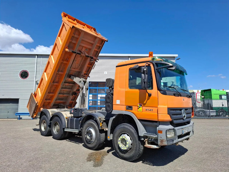 Mercedes-Benz Actros 4141 / 3SIDE MEILLER TIPPER / FULL-STEEL / DRUM BRAKES / ONLY:535937 KM / 2XSTEERING AXLE / AIRCO / AUTOMATIC / EURO-3 / - Самоскид вантажівка: фото 5 Mercedes-Benz Actros 4141 / 3SIDE MEILLER TIPPER / FULL-STEEL / DRUM BRAKES / ONLY:535937 KM / 2XSTEERING AXLE / AIRCO / AUTOMATIC / EURO-3 / - Самоскид вантажівка: фото 5
