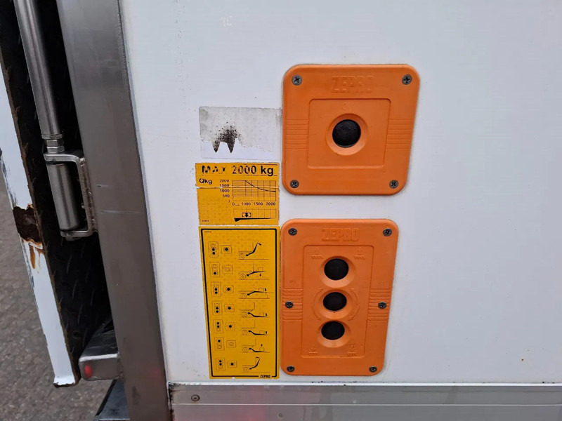 Renault D16.280 WIDE / ONLY:497760 KM / THERMOKING / PLATFORM 2TON / LWDS / BED / DATALOG / FULL-AIR / AUTOMATIC / EURO-6 / 2017 в лізинг Renault D16.280 WIDE / ONLY:497760 KM / THERMOKING / PLATFORM 2TON / LWDS / BED / DATALOG / FULL-AIR / AUTOMATIC / EURO-6 / 2017: фото 12 Renault D16.280 WIDE / ONLY:497760 KM / THERMOKING / PLATFORM 2TON / LWDS / BED / DATALOG / FULL-AIR / AUTOMATIC / EURO-6 / 2017 в лізинг Renault D16.280 WIDE / ONLY:497760 KM / THERMOKING / PLATFORM 2TON / LWDS / BED / DATALOG / FULL-AIR / AUTOMATIC / EURO-6 / 2017: фото 12