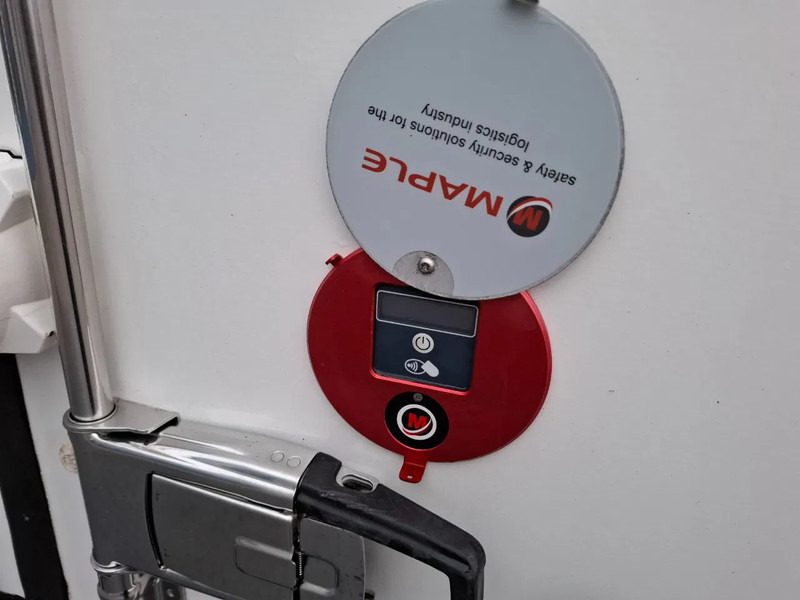 Renault D16.280 WIDE / ONLY:497760 KM / THERMOKING / PLATFORM 2TON / LWDS / BED / DATALOG / FULL-AIR / AUTOMATIC / EURO-6 / 2017 в лізинг Renault D16.280 WIDE / ONLY:497760 KM / THERMOKING / PLATFORM 2TON / LWDS / BED / DATALOG / FULL-AIR / AUTOMATIC / EURO-6 / 2017: фото 16 Renault D16.280 WIDE / ONLY:497760 KM / THERMOKING / PLATFORM 2TON / LWDS / BED / DATALOG / FULL-AIR / AUTOMATIC / EURO-6 / 2017 в лізинг Renault D16.280 WIDE / ONLY:497760 KM / THERMOKING / PLATFORM 2TON / LWDS / BED / DATALOG / FULL-AIR / AUTOMATIC / EURO-6 / 2017: фото 16