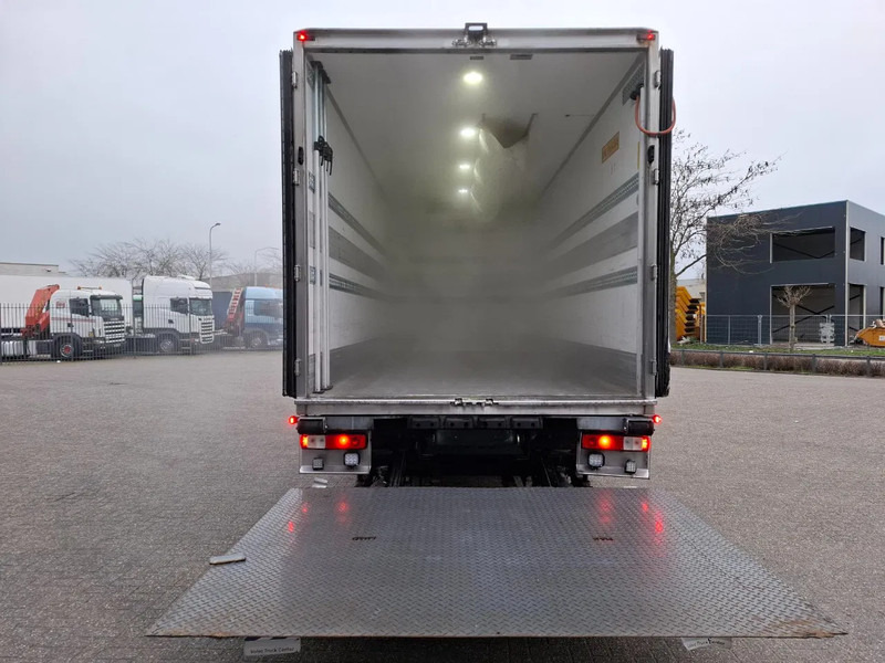 Renault D16.280 WIDE / ONLY:497760 KM / THERMOKING / PLATFORM 2TON / LWDS / BED / DATALOG / FULL-AIR / AUTOMATIC / EURO-6 / 2017 в лізинг Renault D16.280 WIDE / ONLY:497760 KM / THERMOKING / PLATFORM 2TON / LWDS / BED / DATALOG / FULL-AIR / AUTOMATIC / EURO-6 / 2017: фото 18 Renault D16.280 WIDE / ONLY:497760 KM / THERMOKING / PLATFORM 2TON / LWDS / BED / DATALOG / FULL-AIR / AUTOMATIC / EURO-6 / 2017 в лізинг Renault D16.280 WIDE / ONLY:497760 KM / THERMOKING / PLATFORM 2TON / LWDS / BED / DATALOG / FULL-AIR / AUTOMATIC / EURO-6 / 2017: фото 18