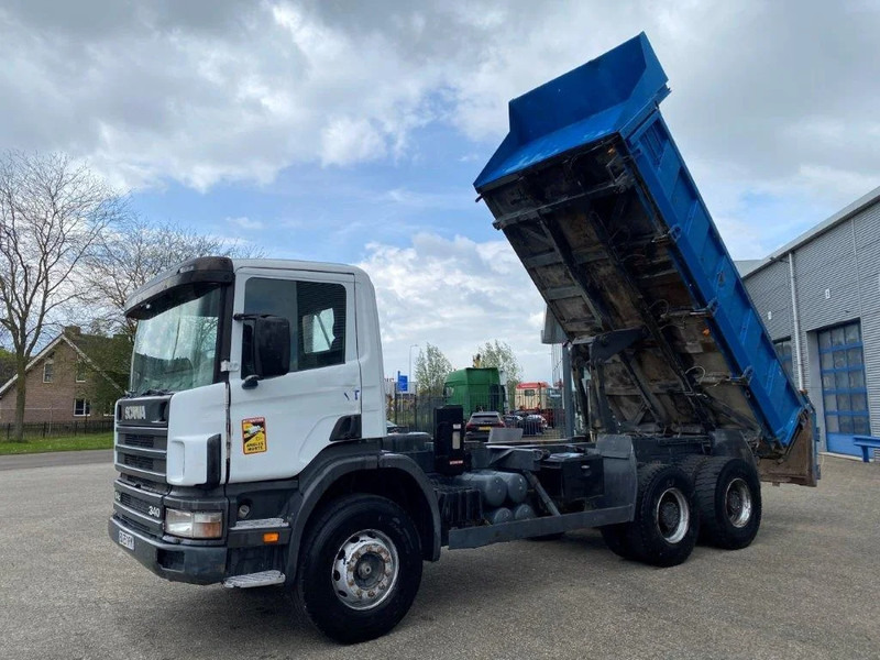 Scania 114-340 / 6X4 / 2 SIDE TIPPER / BIG AXLE / FULL-STEEL / DRUM BRAKES / MANUAL / 1999 - Самоскид вантажівка: фото 2 Scania 114-340 / 6X4 / 2 SIDE TIPPER / BIG AXLE / FULL-STEEL / DRUM BRAKES / MANUAL / 1999 - Самоскид вантажівка: фото 2