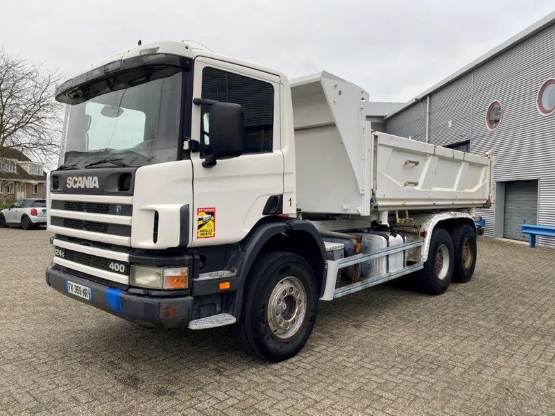 Scania 124-400 / 6X4 / RETARDER / BIG AXLE / FULL STEEL / 2SIDE TIPPER / OLD TACHO / AIRCO / MANUAL / EURO-2 / 2000 - Самоскид вантажівка: фото 1 Scania 124-400 / 6X4 / RETARDER / BIG AXLE / FULL STEEL / 2SIDE TIPPER / OLD TACHO / AIRCO / MANUAL / EURO-2 / 2000 - Самоскид вантажівка: фото 1