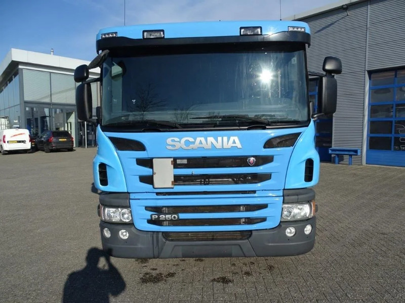 Scania P250 / AUTOMATIC / ONLY 155351 DKM / GOOD STATE / WB 5900 CM / FULL AIR / NAVI / EURO-6 / 2014 - Вантажівка шасі: фото 5 Scania P250 / AUTOMATIC / ONLY 155351 DKM / GOOD STATE / WB 5900 CM / FULL AIR / NAVI / EURO-6 / 2014 - Вантажівка шасі: фото 5