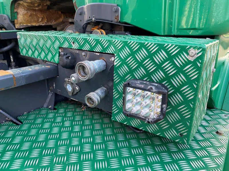 Гаковий мультиліфт вантажівка Scania R520 V8 / 8X4 / BIG AXLE / AJK HOOKLIFT 30TON / LIFT+LENKACHSE / NAVI / LEATHER / FULL-AIR / AUTOMATIC / EURO-6 / 2015: фото 12 Гаковий мультиліфт вантажівка Scania R520 V8 / 8X4 / BIG AXLE / AJK HOOKLIFT 30TON / LIFT+LENKACHSE / NAVI / LEATHER / FULL-AIR / AUTOMATIC / EURO-6 / 2015: фото 12