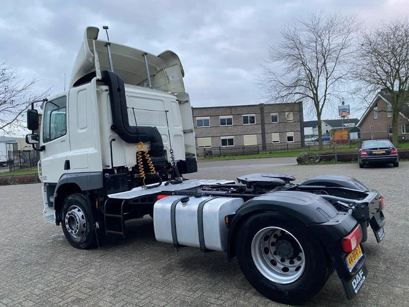 DAF CF370 / NICE CLEAN NL TRUCK / TYRES 80% / AUTOMATIC / EURO-6 / 2015 - Тягач: фото 3 DAF CF370 / NICE CLEAN NL TRUCK / TYRES 80% / AUTOMATIC / EURO-6 / 2015 - Тягач: фото 3