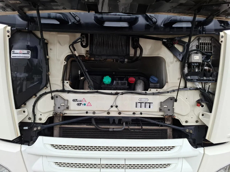 Тягач DAF XF106-460 / DEB / TUV:20-01-2026 / 753438 KM / FRIDGE / ACC / LWDS / GEN2 V2 TACHO / ALCOA / AUTOMATIC / EURO-6 / 2017: фото 7