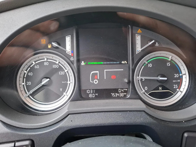 Тягач DAF XF106-460 / DEB / TUV:20-01-2026 / 753438 KM / FRIDGE / ACC / LWDS / GEN2 V2 TACHO / ALCOA / AUTOMATIC / EURO-6 / 2017: фото 16