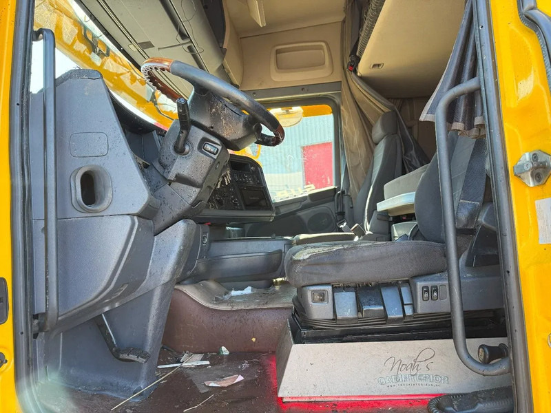 Тягач Scania R520 V8 / ENGINE RUNNING / RETARDER / HYDRAULICS / NL TRUCK / LIFT+LENKACHSE / ONLY:717000 KM / EURO-6 /2015: фото 17