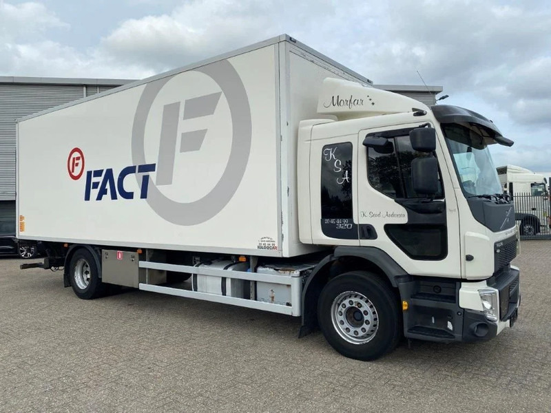 Volvo FE320 ONLY-463904-KM / CLOSED BOX / LOAD LIFT / AUTOMATIC / SIDE DOORS / EURO-6 / 2014 - Вантажівка з закритим кузовом: фото 2 Volvo FE320 ONLY-463904-KM / CLOSED BOX / LOAD LIFT / AUTOMATIC / SIDE DOORS / EURO-6 / 2014 - Вантажівка з закритим кузовом: фото 2