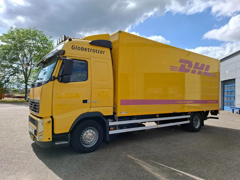 Volvo FH13-420 / NL TRUCK / PLATFORM 2000KG / AIRCO / FRIDGE / AUTOMATIC / EURO-5 / 2010 - Вантажівка з закритим кузовом: фото 1 Volvo FH13-420 / NL TRUCK / PLATFORM 2000KG / AIRCO / FRIDGE / AUTOMATIC / EURO-5 / 2010 - Вантажівка з закритим кузовом: фото 1