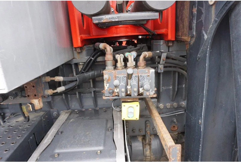 Volvo FH16-750 / ENGINE RUNNING / 6x4 / RETARDER / BIG AXLE / VEB+ / PALFINGER FD250 / EURO-6 / 2016 в лізинг Volvo FH16-750 / ENGINE RUNNING / 6x4 / RETARDER / BIG AXLE / VEB+ / PALFINGER FD250 / EURO-6 / 2016: фото 19