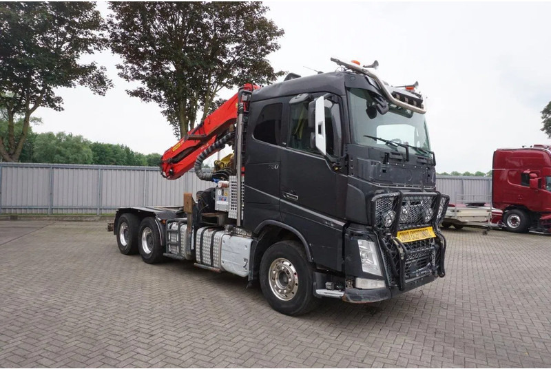 Volvo FH16-750 / ENGINE RUNNING / 6x4 / RETARDER / BIG AXLE / VEB+ / PALFINGER FD250 / EURO-6 / 2016 - Лісовоз, Вантажівка з маніпулятором: фото 3 Volvo FH16-750 / ENGINE RUNNING / 6x4 / RETARDER / BIG AXLE / VEB+ / PALFINGER FD250 / EURO-6 / 2016 - Лісовоз, Вантажівка з маніпулятором: фото 3