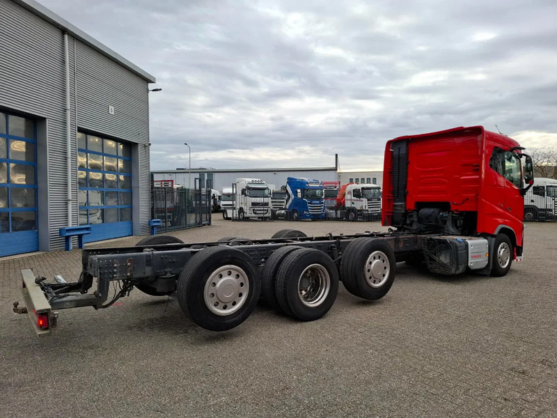 Volvo FH16-750 / VEB+ / ONLY:349761 KM / 9TON FRONT AXLE / INLINER / TECHNICAL 60TON / FULL-AIR / AUTOMATIC / EURO-6 / 2016 - Вантажівка шасі: фото 5 Volvo FH16-750 / VEB+ / ONLY:349761 KM / 9TON FRONT AXLE / INLINER / TECHNICAL 60TON / FULL-AIR / AUTOMATIC / EURO-6 / 2016 - Вантажівка шасі: фото 5