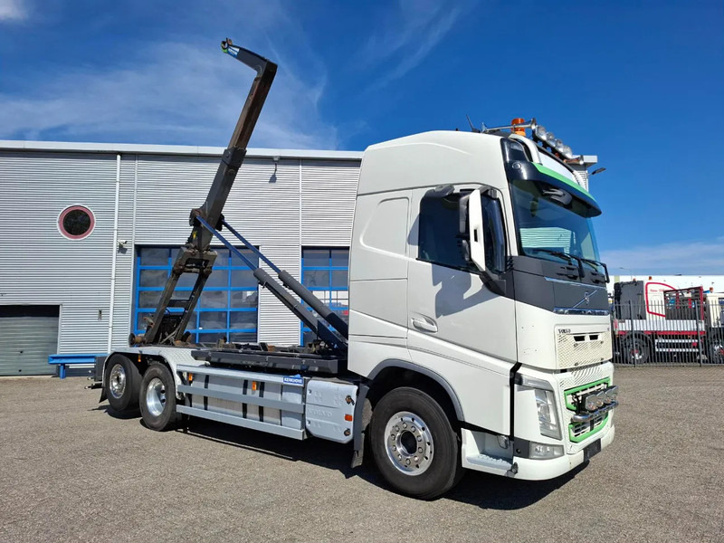 Volvo FH4-500 / VEB+ / HOOK 22 TON / LIFT+LENKACHSE / TUV:02-02-2026 / FULL-AIR / LWDS / NAVI / ALCOA / AUTOMATIC / EURO-6 / 2017 - Гаковий мультиліфт вантажівка: фото 3 Volvo FH4-500 / VEB+ / HOOK 22 TON / LIFT+LENKACHSE / TUV:02-02-2026 / FULL-AIR / LWDS / NAVI / ALCOA / AUTOMATIC / EURO-6 / 2017 - Гаковий мультиліфт вантажівка: фото 3