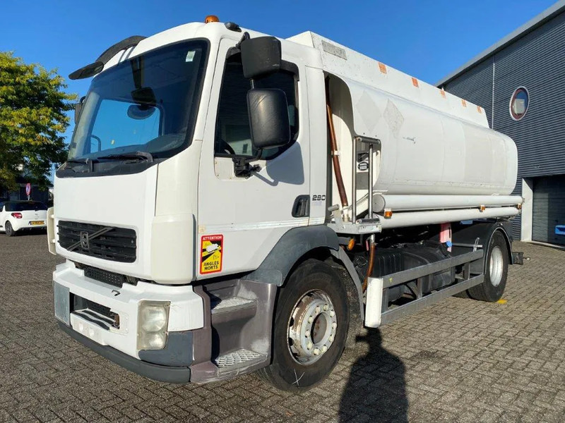 Volvo FL7-290 / 5 COMPARTIMENTS / 13000 LITER TOTAL / PUMP / AUTOMATIC / EURO-5 / 2009 - Вантажівка цистерна: фото 1 Volvo FL7-290 / 5 COMPARTIMENTS / 13000 LITER TOTAL / PUMP / AUTOMATIC / EURO-5 / 2009 - Вантажівка цистерна: фото 1
