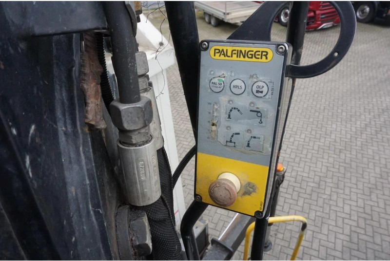 Вантажівка з маніпулятором Volvo FM11-450 / ENGINE RUNNING / PALFINGER-0170L75 / LIFT+LENKACHSE / VEB / EURO-6 / 2015: фото 19
