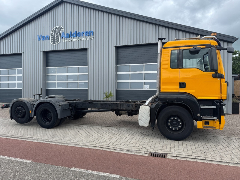 MAN TGS 26.360 6x2, Manual Gear, Steering Axle - Вантажівка шасі: фото 2 MAN TGS 26.360 6x2, Manual Gear, Steering Axle - Вантажівка шасі: фото 2