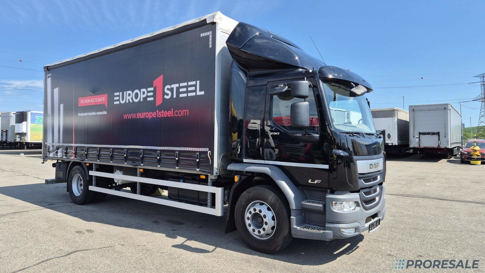 DAF LF 290 FA Sleeper Cab EURO 6 - valník s plachtou - Тентована вантажівка: фото 1 DAF LF 290 FA Sleeper Cab EURO 6 - valník s plachtou - Тентована вантажівка: фото 1
