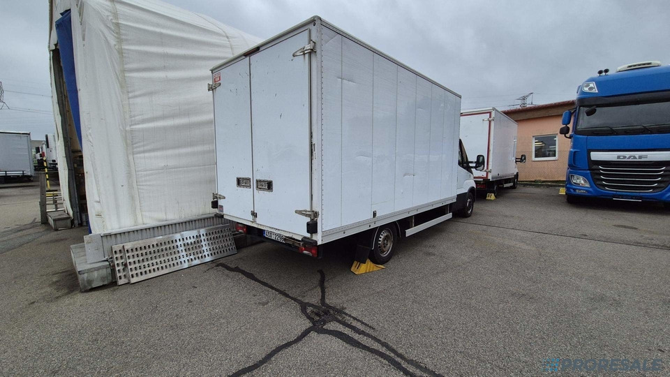 IVECO DAILY 35S16 skříň - 8 palet - Фургон з закритим кузовом: фото 4 IVECO DAILY 35S16 skříň - 8 palet - Фургон з закритим кузовом: фото 4
