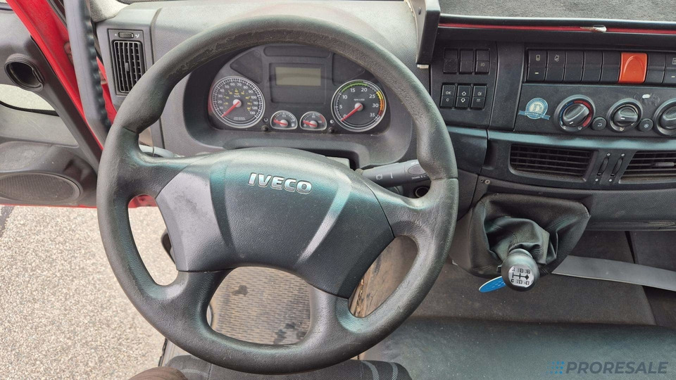 IVECO EUROCARGO ML 140E28 EURO 5 - valník s plachtou + hydraulické čelo 1,5 t - Тентована вантажівка: фото 5 IVECO EUROCARGO ML 140E28 EURO 5 - valník s plachtou + hydraulické čelo 1,5 t - Тентована вантажівка: фото 5