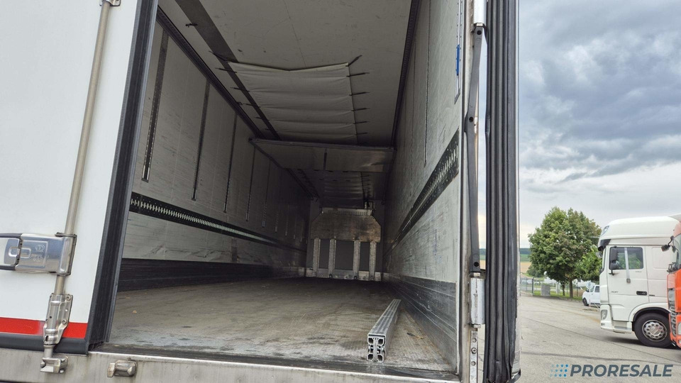 KRONE COOL LINER SD mrazírenský - MULTITEMP - dělící stěna + agregát CARRIER VECTOR 1950 Mt - Рефрижератор напівпричіп: фото 5 KRONE COOL LINER SD mrazírenský - MULTITEMP - dělící stěna + agregát CARRIER VECTOR 1950 Mt - Рефрижератор напівпричіп: фото 5