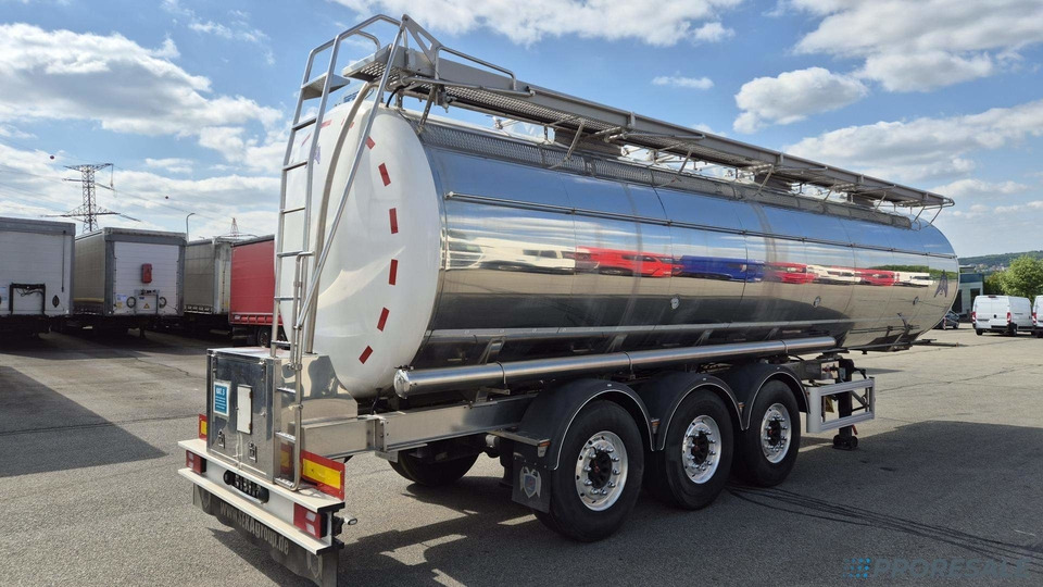 OSTATNÍ SEKA SPSTT/11C/38A1 - Potravinářská cisterna výpustná 31 m3 - 3 komory - Напівпричіп цистерна: фото 3 OSTATNÍ SEKA SPSTT/11C/38A1 - Potravinářská cisterna výpustná 31 m3 - 3 komory - Напівпричіп цистерна: фото 3